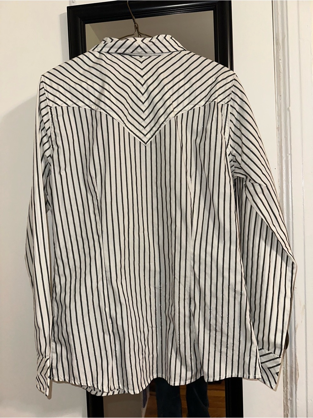 Wrangler Button Up - Picture 2 of 3